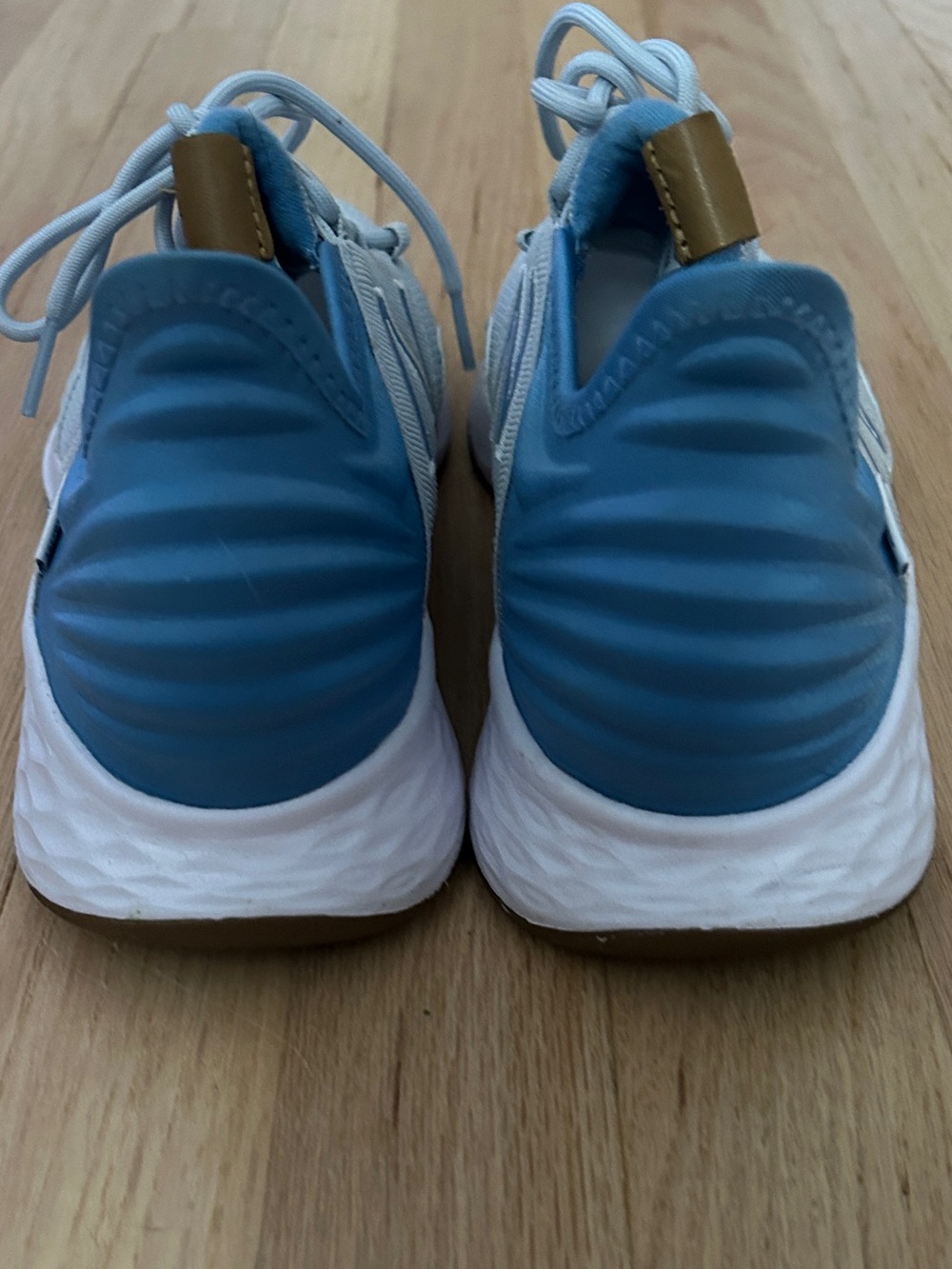 New Balance Shoes - Picture 3 of 5